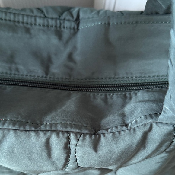 Loft Quilted Green Tote Bag - Picture 3 of 6